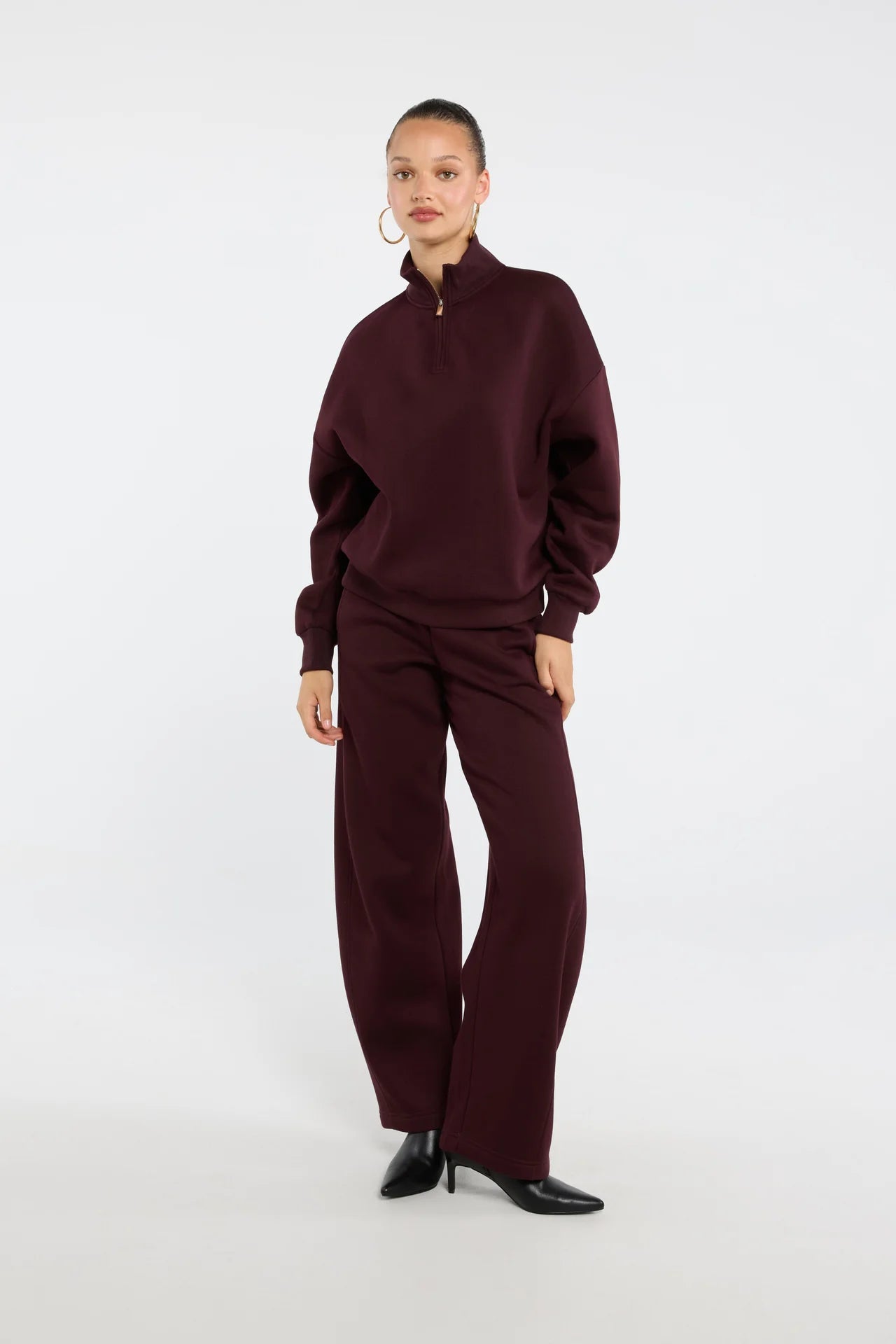 Sudadera con cremallera y cuello alto